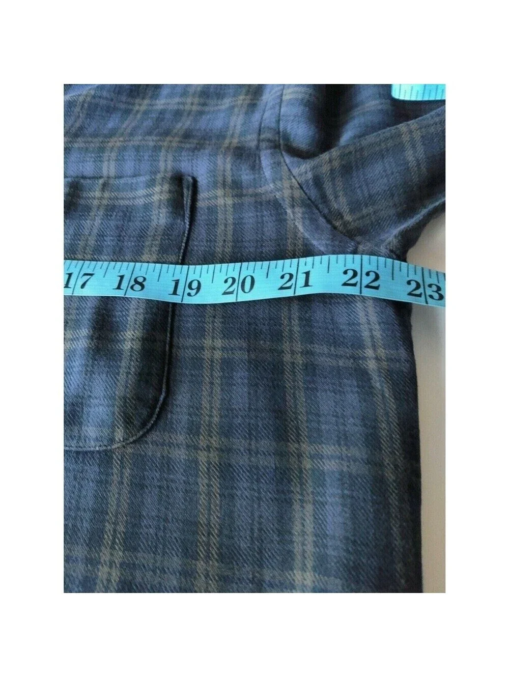 Banana Republic Men's Blue Plaid Button-Up Shirt Size Small